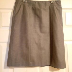 Women's skirt grey Sz 10 Jones Wear